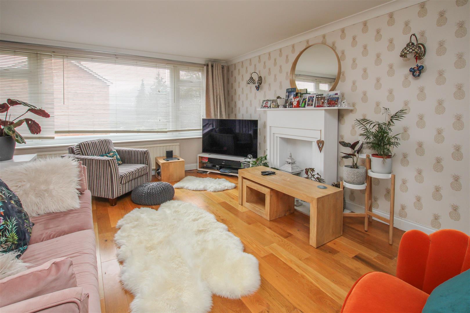 Geary Drive, Brentwood Keith Ashton